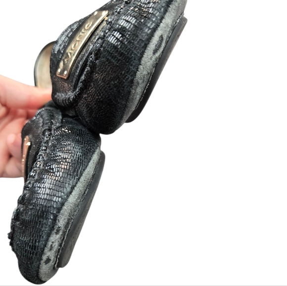 Vionic Sydney Women's 7.5 Black Lizard Leather Loafers Driving Moccasins - Picture 6 of 7